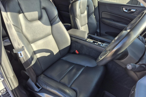 2020 MY21 Volvo XC60 UZ D4 Momentum SUV Image 6