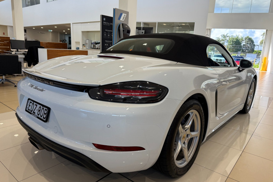 2016 MY17 Porsche 718 982  Convertible Image 15