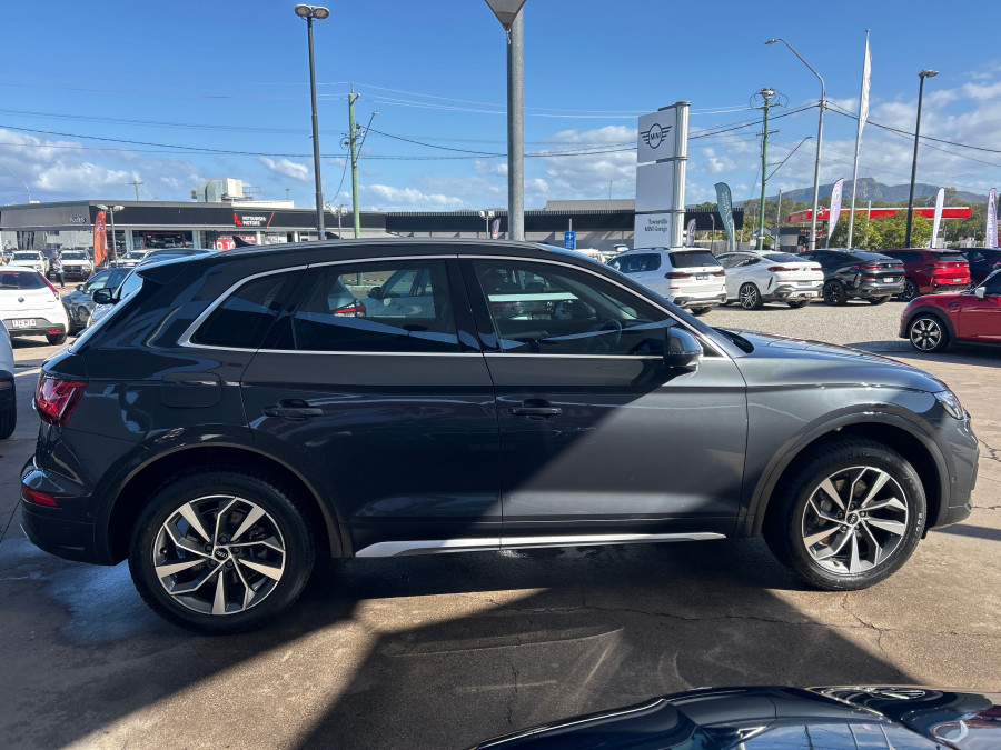 2020 MY21 Audi Q5 FY 40 TDI SUV Image 4