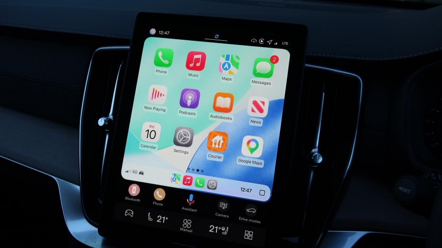 2025 MY26 Volvo XC90 L Series Plus T8 Plug-in Hybrid Dark SUV Image 9