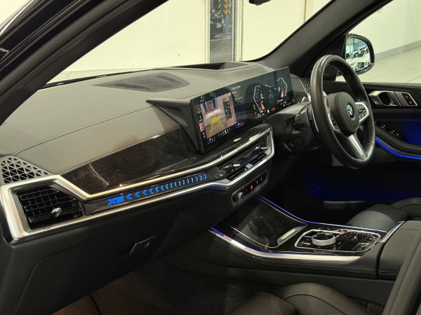 2025 BMW X5 G05 LCI xDrive40i M Sport SUV image 12