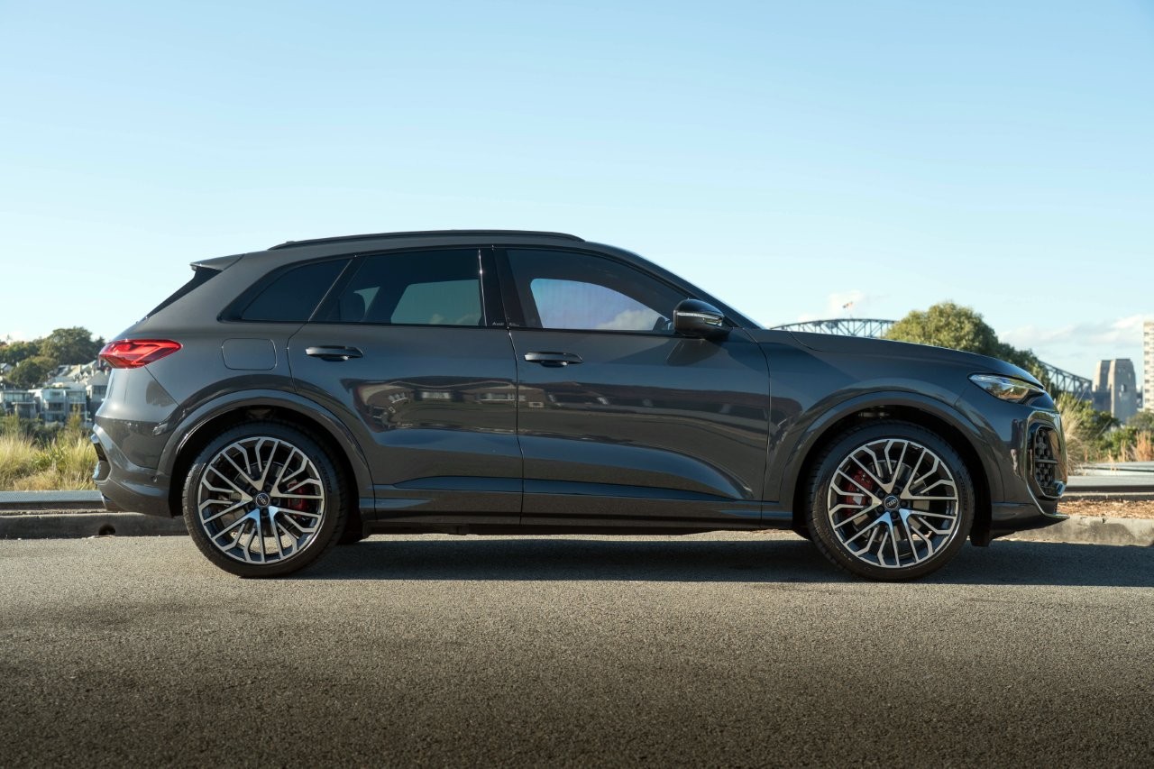 2025 Audi SQ5 GU  SUV Image 3