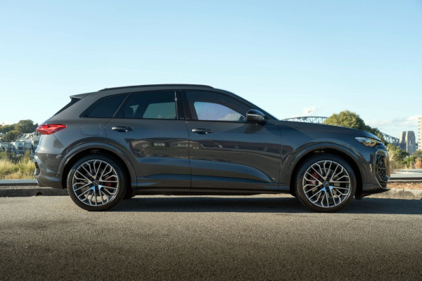 2025 Audi SQ5 GU  SUV Image 3