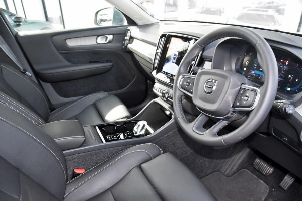 2023 MY24 Volvo XC40  Ultimate B4 Bright SUV Image 6