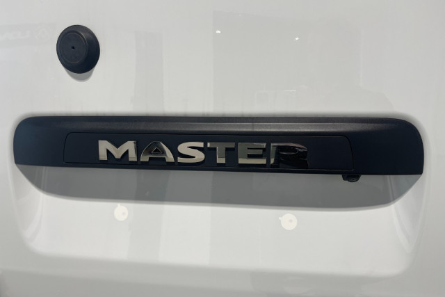 2024 Renault Master X62 Phase 2 Pro 110kW Van Image 9