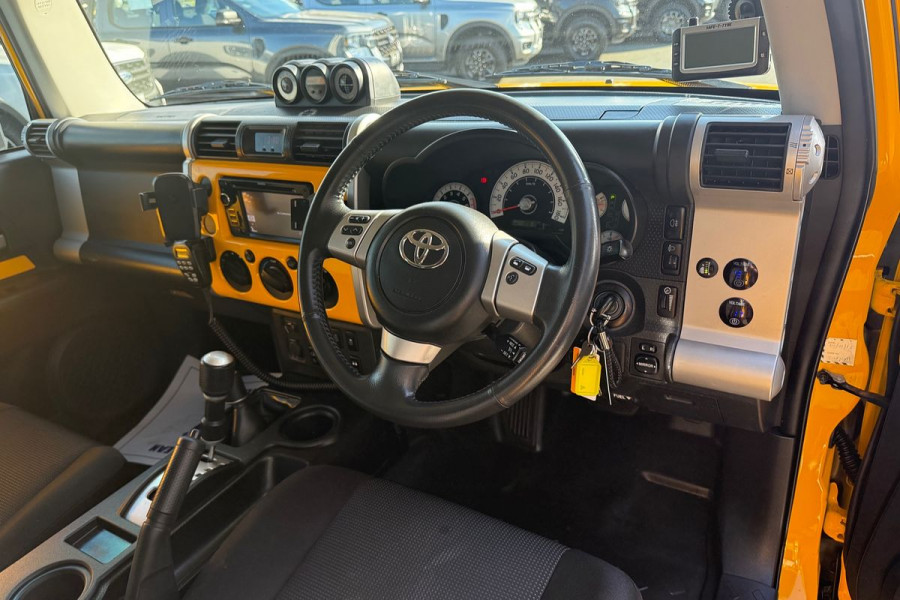 2012 Toyota FJ Cruiser GSJ15R SUV Image 14