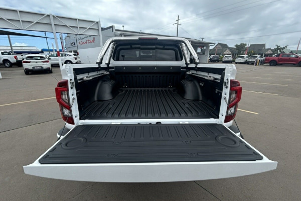 2024 Nissan Navara D23 ST-X Ute Image 5