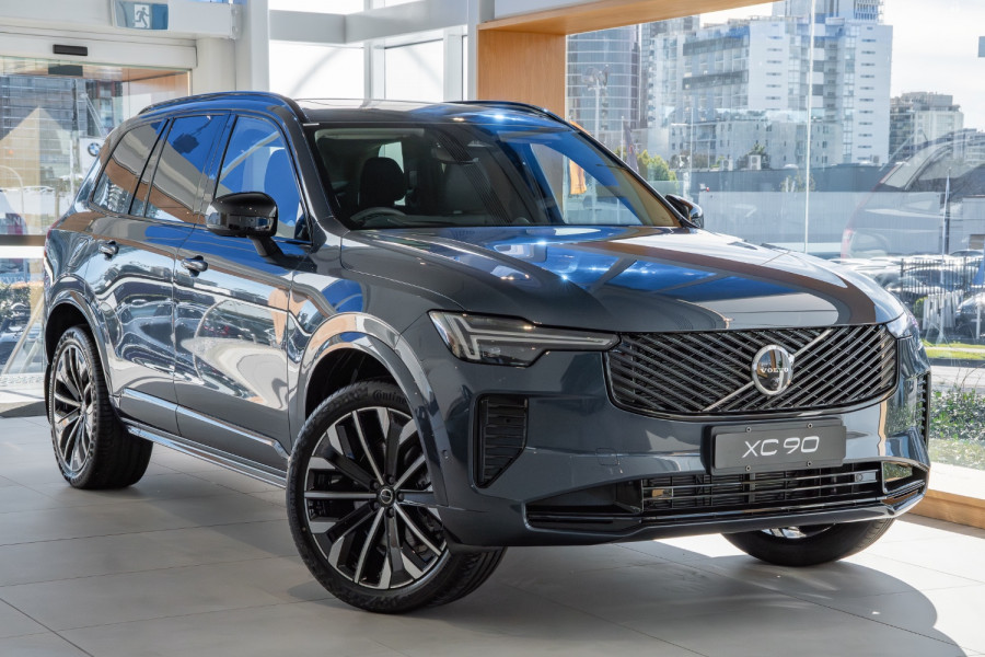 2026 Volvo XC90 L Series Ultra B5 Dark SUV