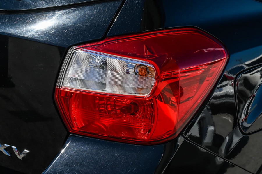 2015 Subaru XV G4-X 2.0i-S Wagon Image 8