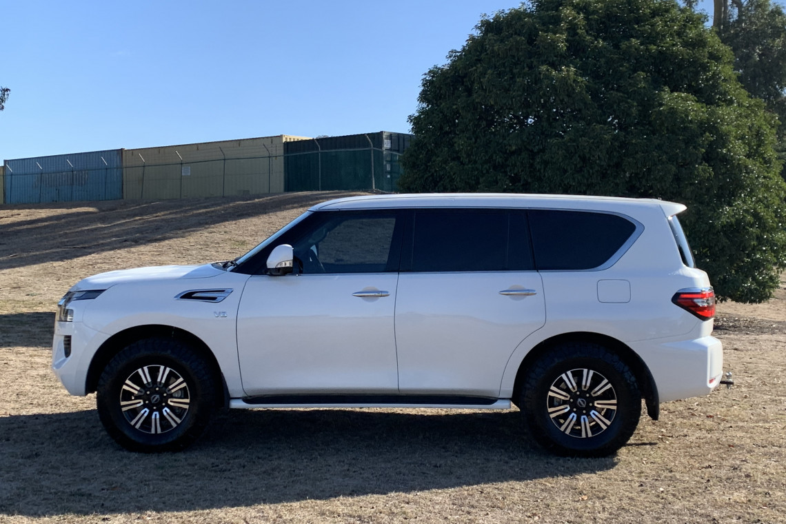 2023 Nissan Patrol Y62 Series 5 Ti SUV Image 16
