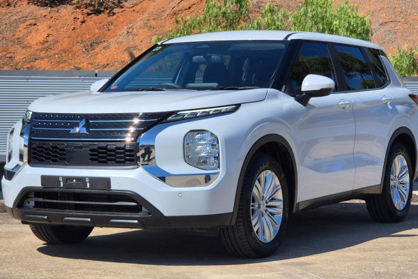 2021 MY22 Mitsubishi Outlander ZM ES SUV