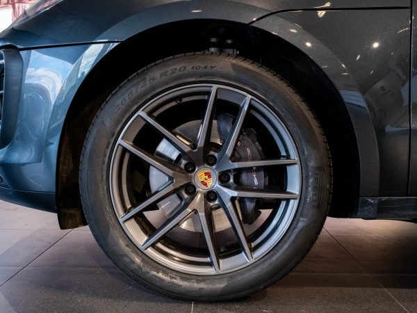 2023 Porsche Macan 95B T SUV image 9