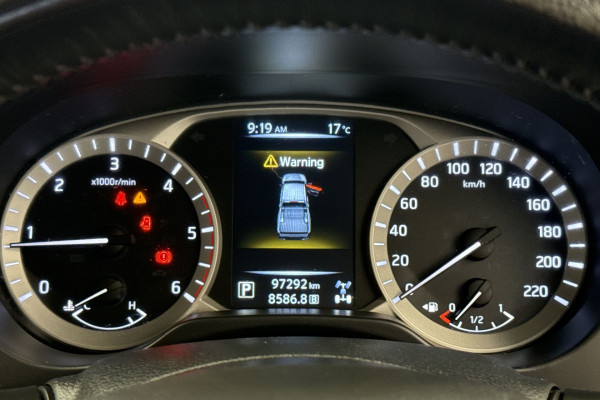 2018 Nissan Navara D23 Series 3 ST-X King Cab Pickup Image 5