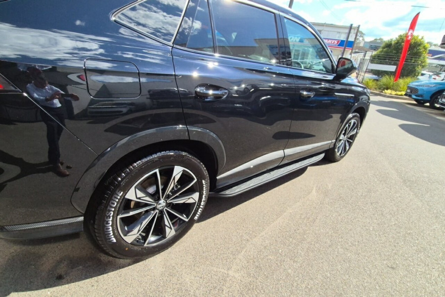2025 MG HS AS33 Super Hybrid Essence SUV Image 4
