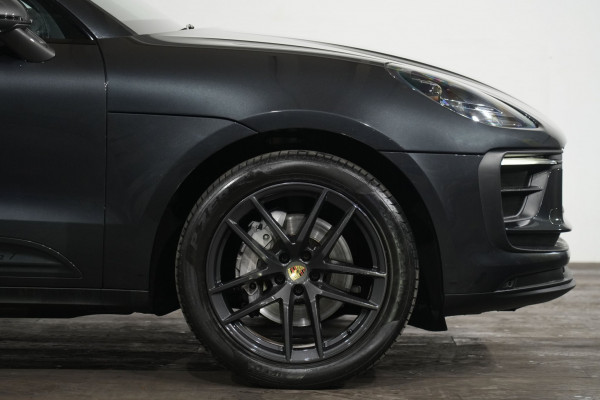 2023 Porsche Macan T SUV Image 5
