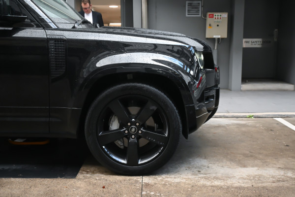 2025 MY25.5 Land Rover Defender L663 110 D350 X-Dynamic HSE SUV image 21