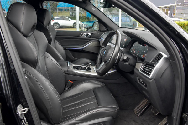 2022 BMW X5 G05 M50i SUV image 6