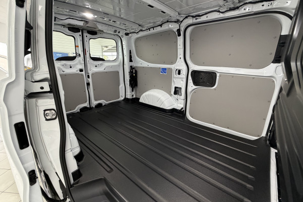 2026 MY27 Ford Transit Custom AV Sport SWB Van Image 20