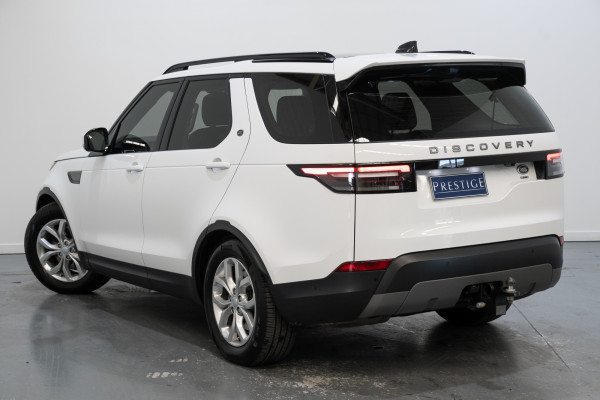 2019 Land Rover Discovery Series 5 SE SUV image 9