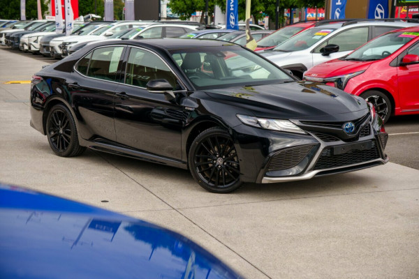 2021 Toyota Camry AXVH70R SX Sedan Image 1