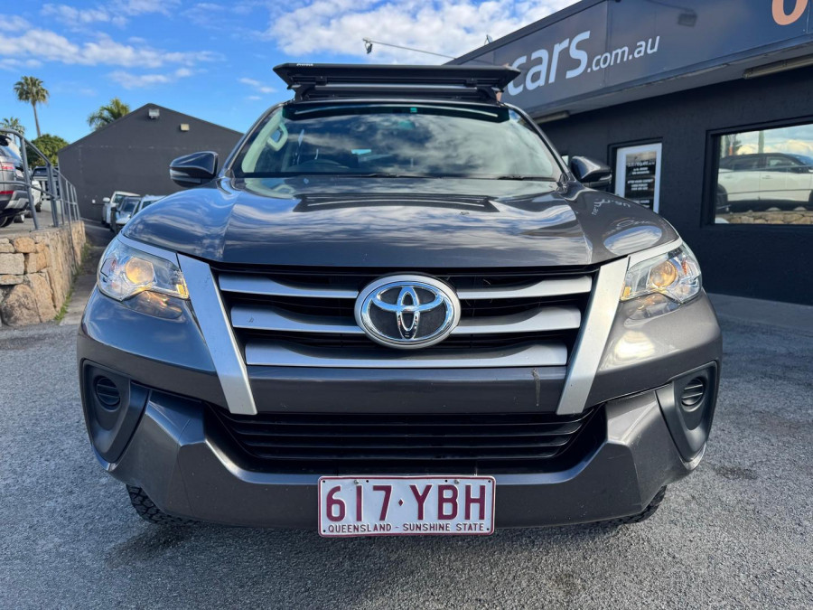 2018 Toyota Fortuner GUN156R GX SUV Image 1