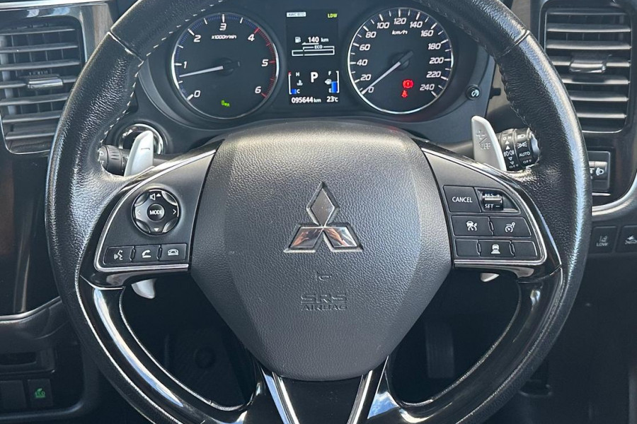 2021 Mitsubishi Outlander ZL LS SUV Image 16