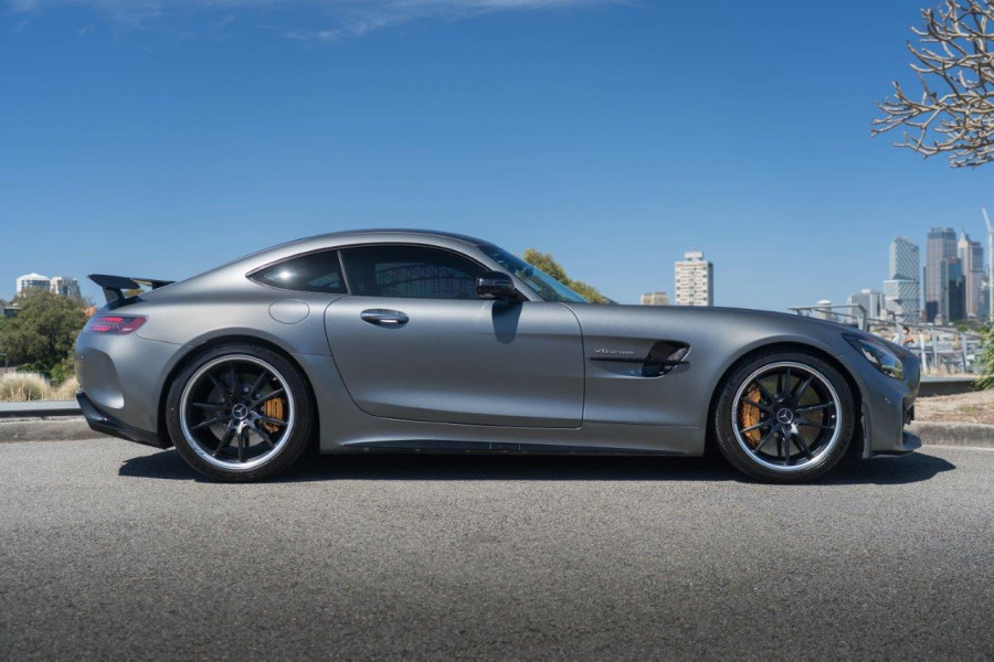 2021 Mercedes-Benz AMG GT R Coupe Image 3