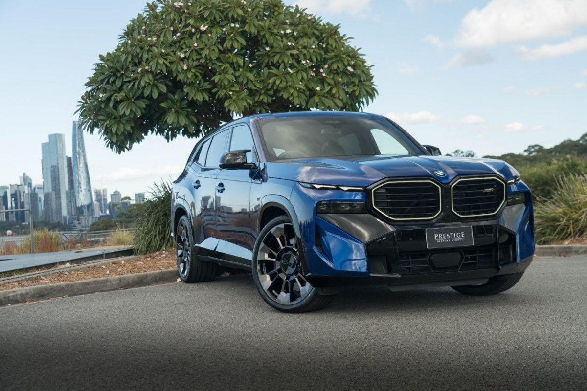 2023 BMW XM V8 Hybrid SUV