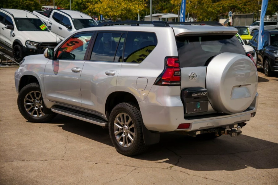 2018 Toyota LandCruiser Prado GDJ150R VX SUV Image 2