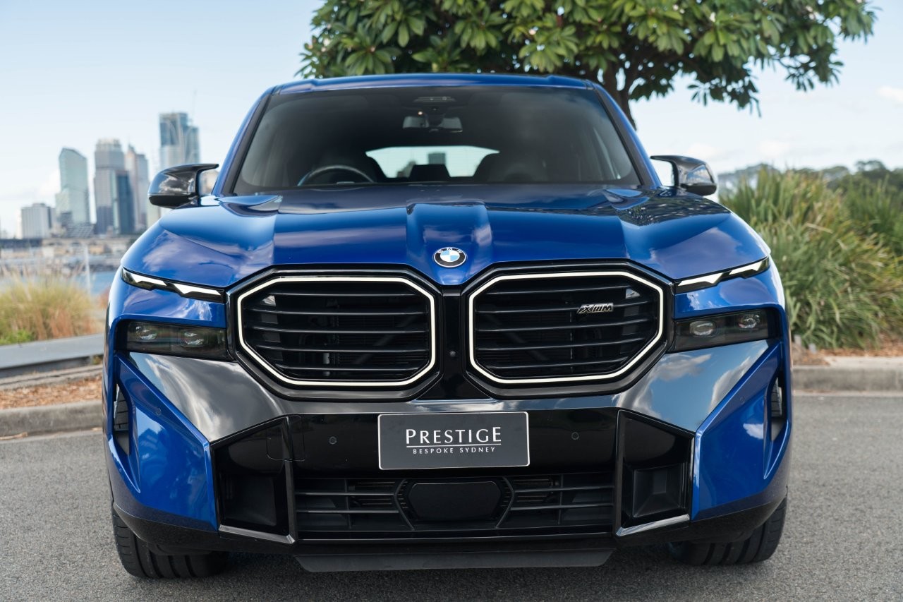 2023 BMW XM V8 Hybrid SUV Image 4