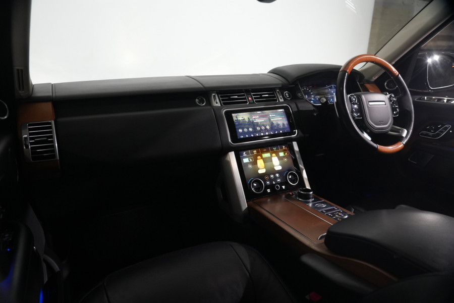 2019 Land Rover Range Rover SDV8 Autobiography SUV Image 10