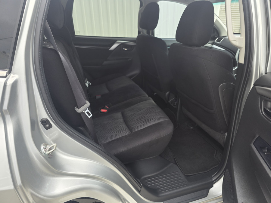 2019 Mitsubishi Pajero Sport QE GLX SUV Image 14