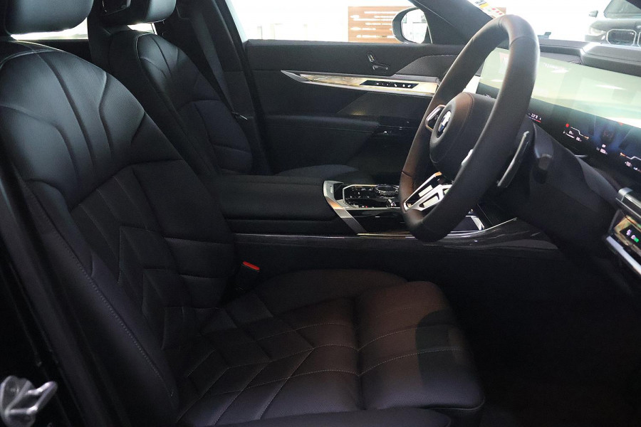 2026 BMW 7 Series G70 740i M Sport Sedan