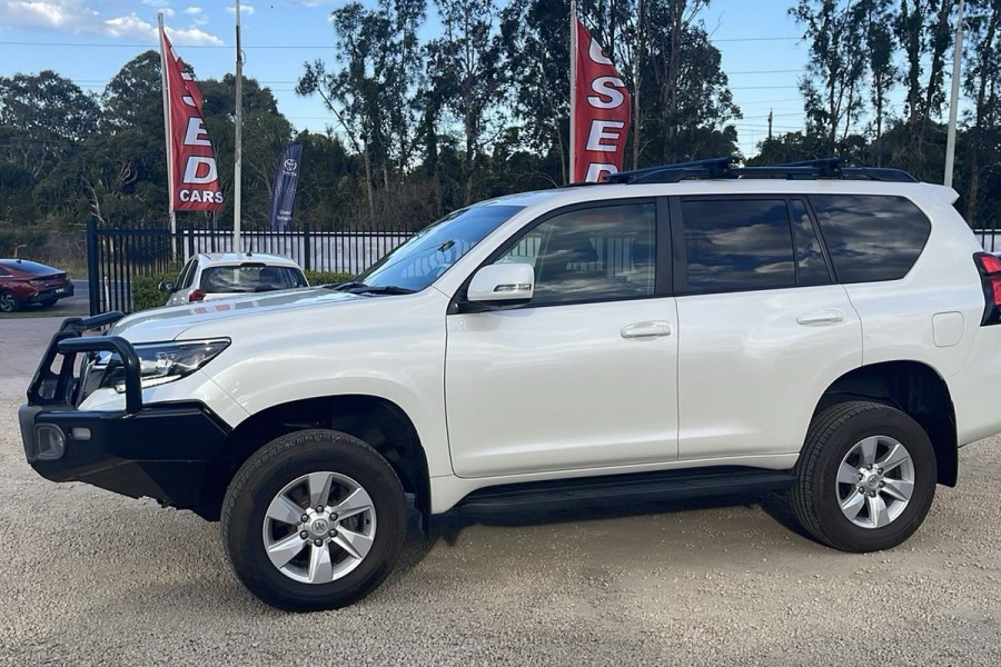 2021 Toyota LandCruiser Prado GDJ150R GXL SUV Image 3