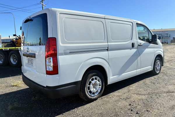 2019 Toyota HiAce GDH300R  Van Image 2