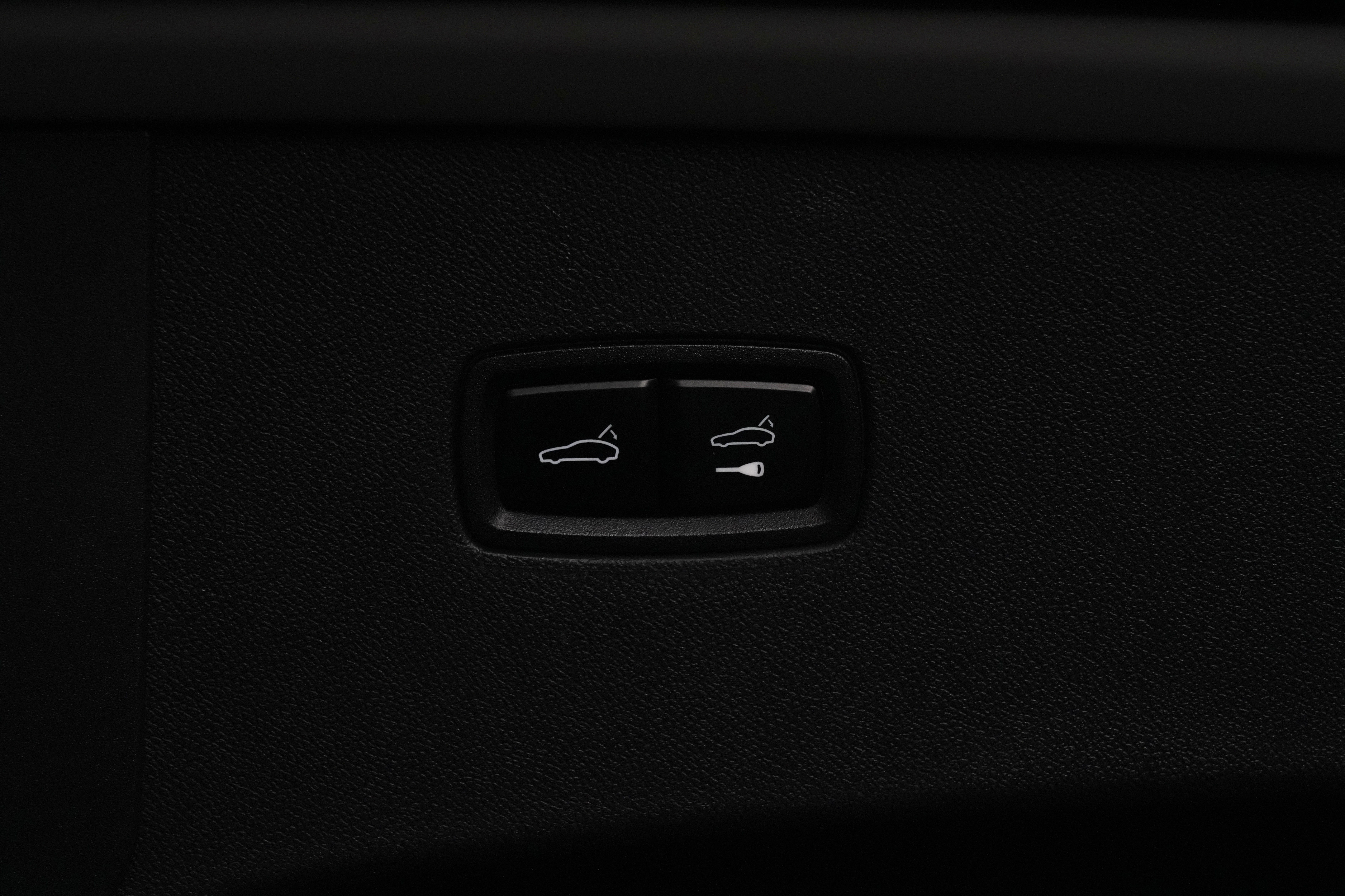 2024 Porsche Cayenne GTS Coupe Image 26