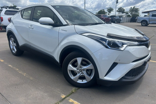 2018 Toyota C-HR NGX10R  SUV