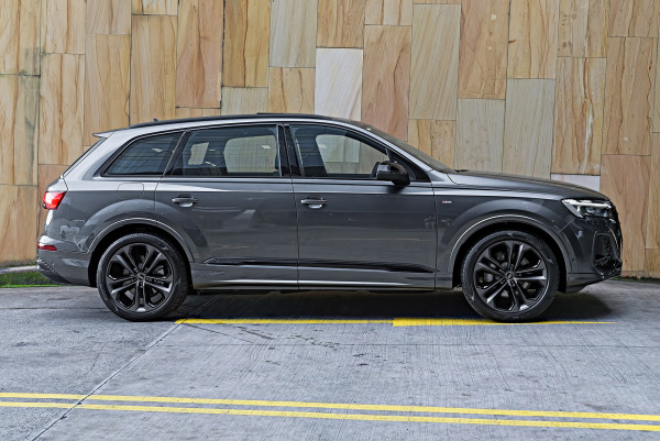 2026 MY25 Audi Q7 4M TFSI 185kW SUV image 3