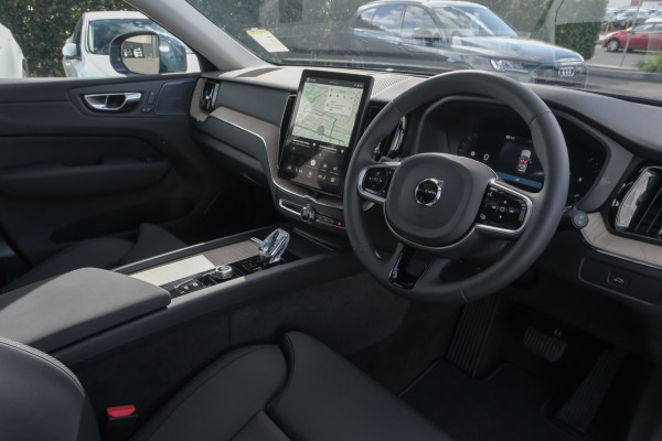 2026 Volvo XC60 UZ Plus B5 Bright SUV image 7