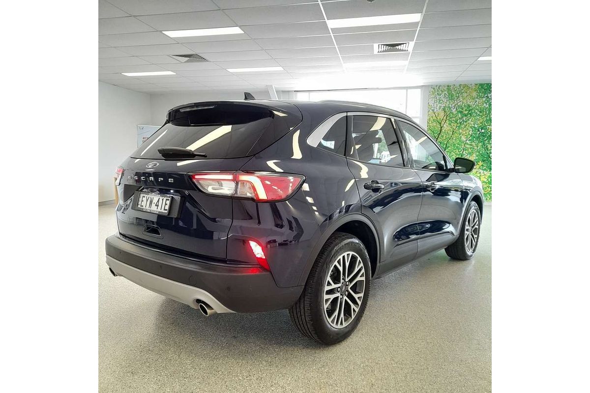 2022 Ford Escape ZH  SUV