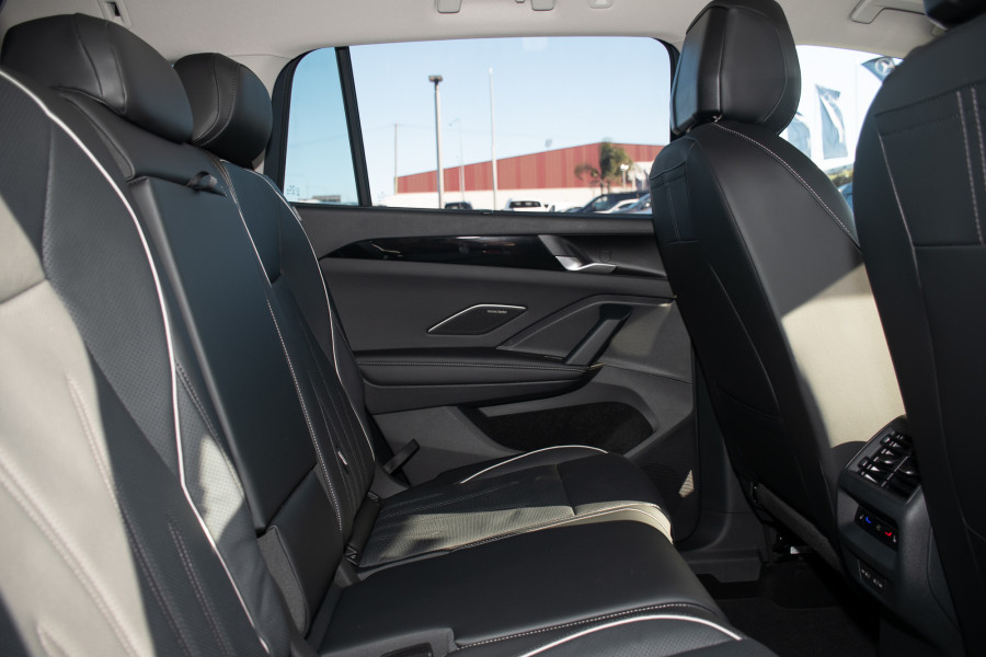 2025 Volkswagen Tayron R4 150TSI Elegance SUV Image 10