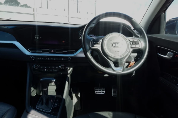 2021 Kia Niro DE Hybrid Sport SUV Image 17