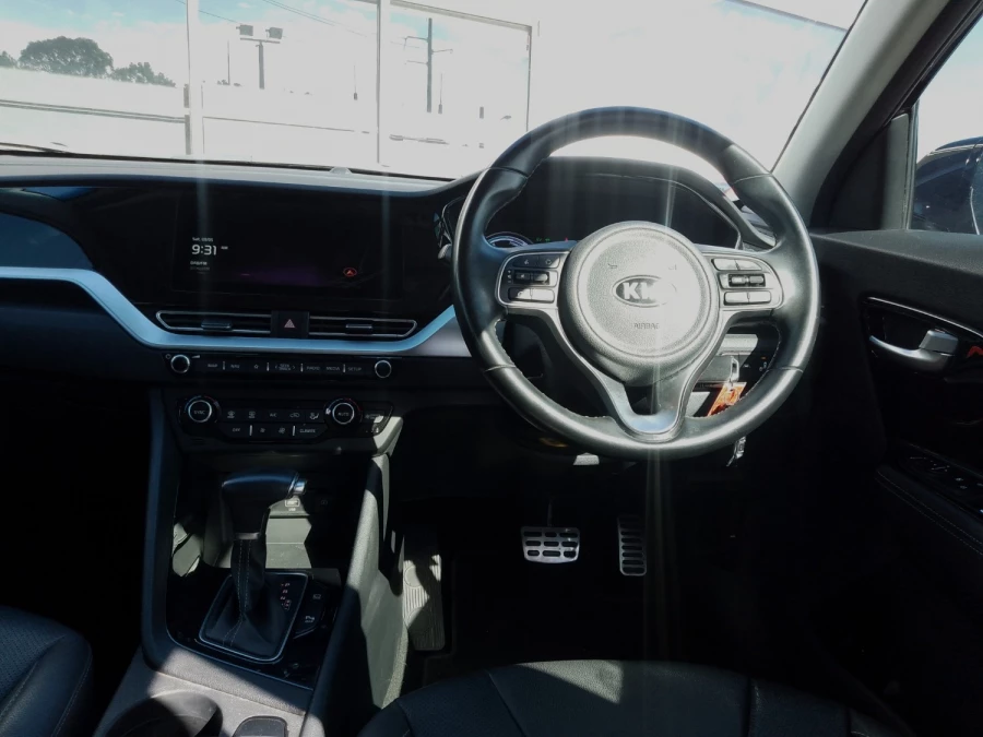 2021 Kia Niro DE Hybrid Sport SUV Image 17