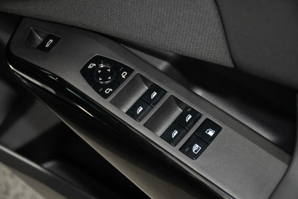2026 BMW X3 G45 30e xDrive SUV image 18