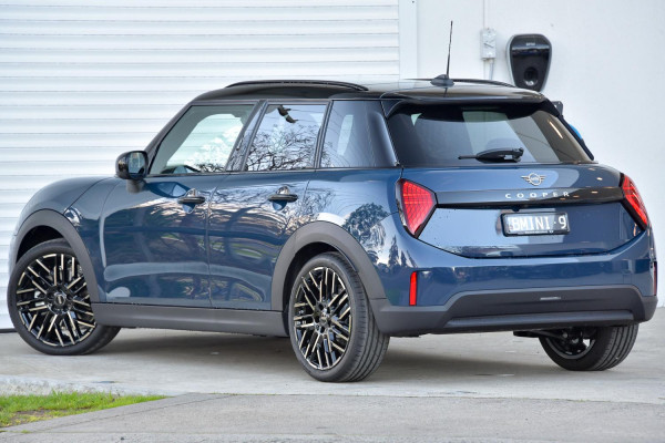 2026 MINI Cooper F65 C Favoured Hatch
