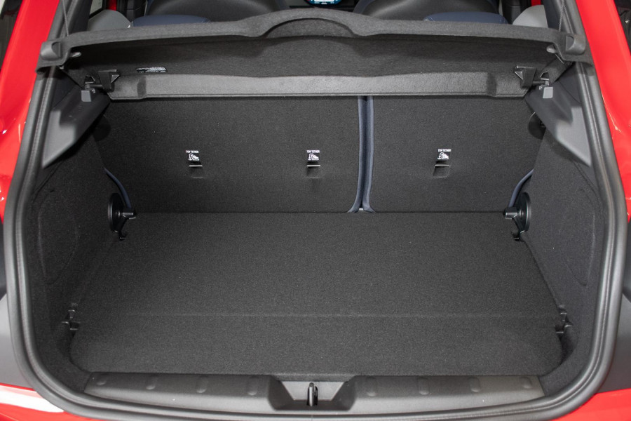 2026 MINI Cooper F65 C Favoured Hatch