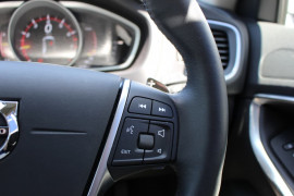 2017 Volvo V40 (No Series) MY18 T4 Inscription Hatchback