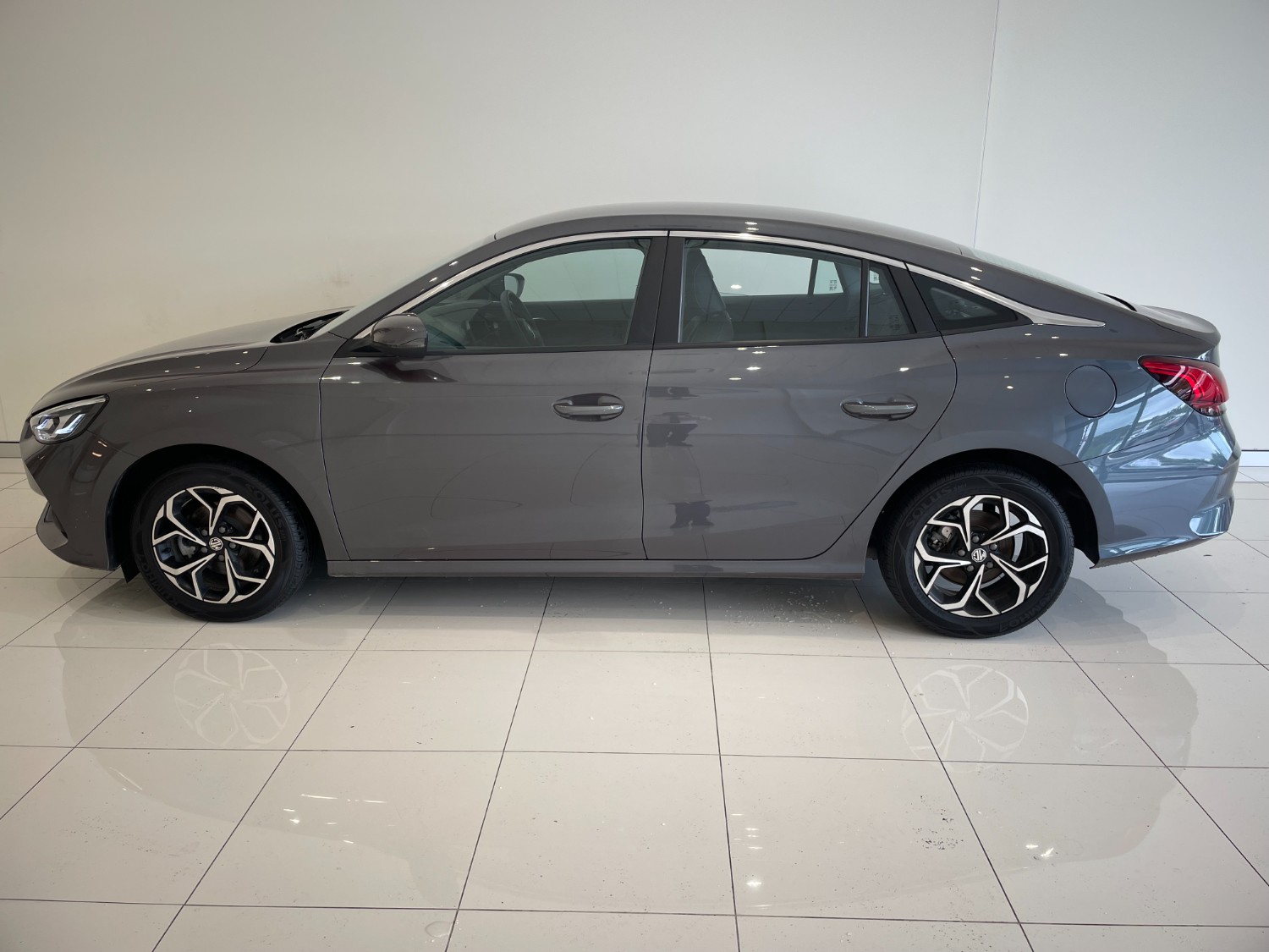 2023 MG MG5 VIBE Vibe Sedan Image 5