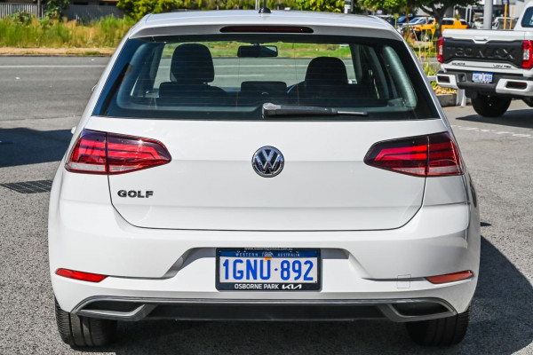 2018 Volkswagen Golf 7.5  110TSI 110TSI - Trendline Hatch Image 3