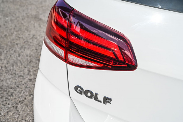 2018 Volkswagen Golf 7.5  110TSI 110TSI - Trendline Hatch Image 4